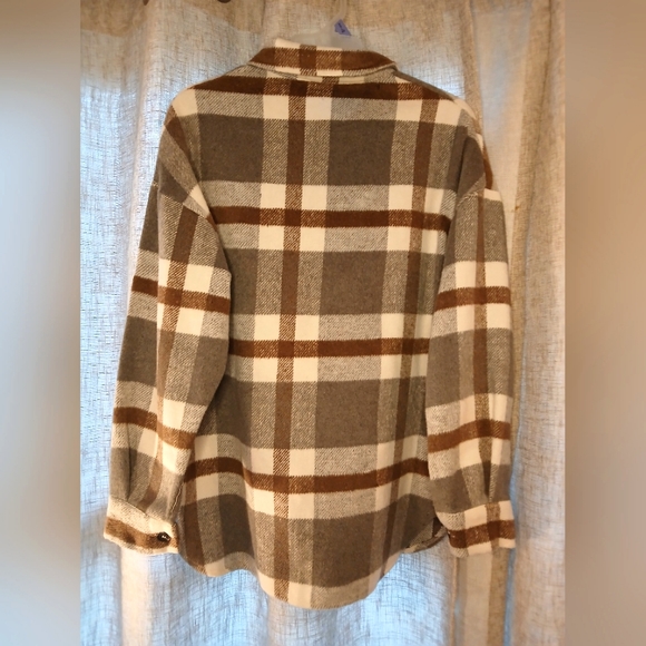 BRAND UNKNOWN WOMEN'S CREAM AND BROWN LONG SLEEVE BUTTON DOWN TOP SIZE SMALL - Picture 3 of 3